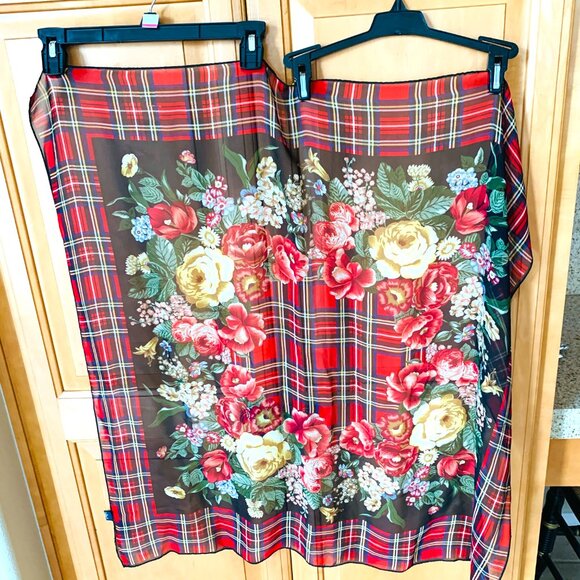 Ralph Lauren 100% Silk Scarf – Tartan Plaid with Floral Design 33”x33” Hand Rol - Picture 6 of 7